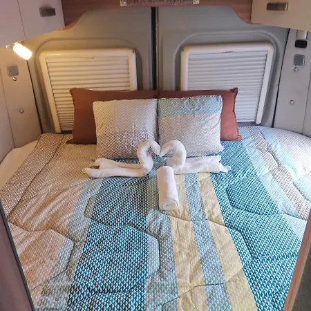 Kamp alanı Furgo Camper *