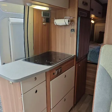 Kamp alanı Furgo Camper *